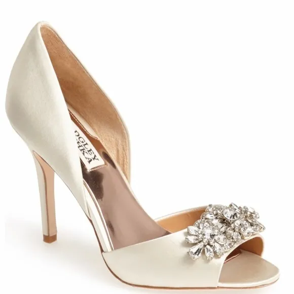 Badgley Mischka D’Orsay Shoes. Size 6W. New in Box