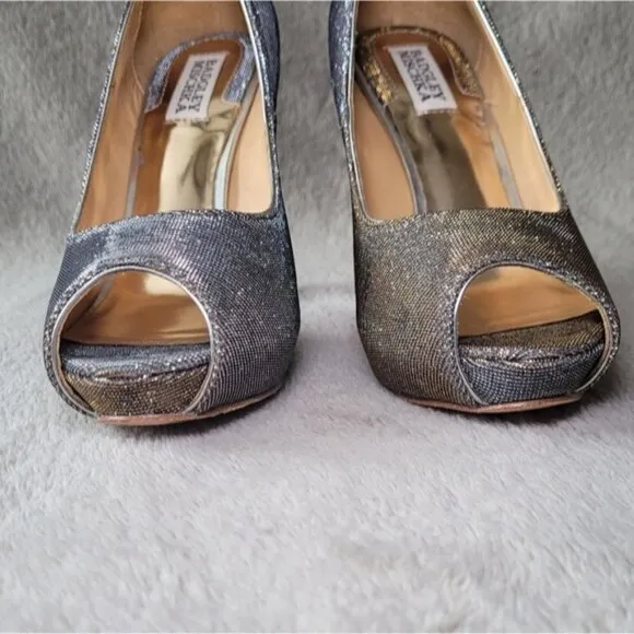 Badgley Mischka Humbie IV Gold Pewter peep toe heels size 7.5