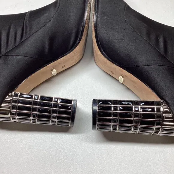 Badgley Mischka Kloe Black Satin Crystal Embellished Black Ankle boots Sizs 6.5