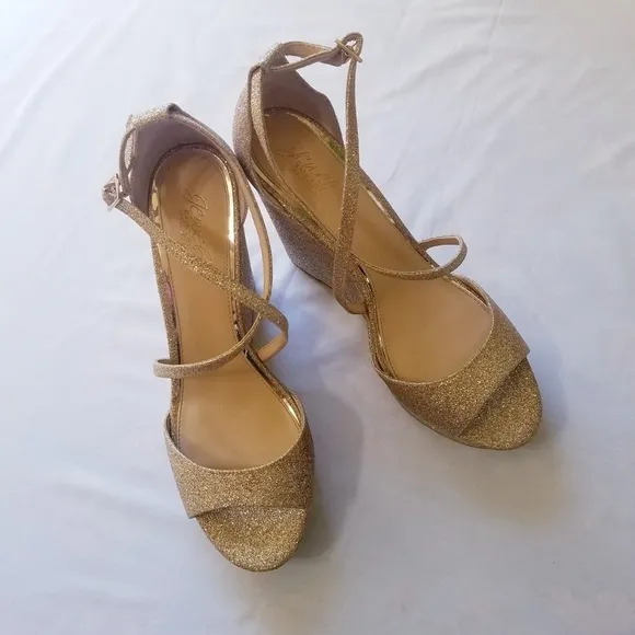 Badgley Mischka | Platform Gold Glitter Sandals