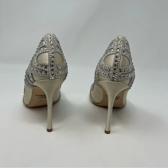 Badgley Mischka Rouge Embellished Closed Toe Pumps Heels Shoes Women 6 1/2 Prom