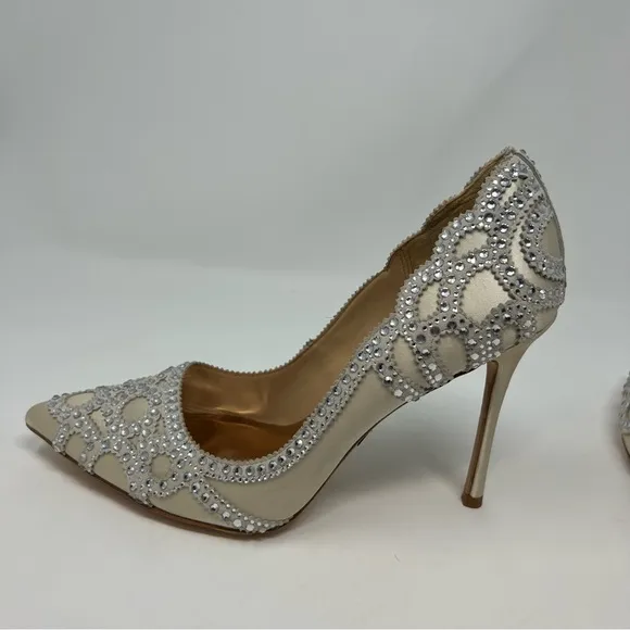 Badgley Mischka Rouge Embellished Closed Toe Pumps Heels Shoes Women 6 1/2 Prom