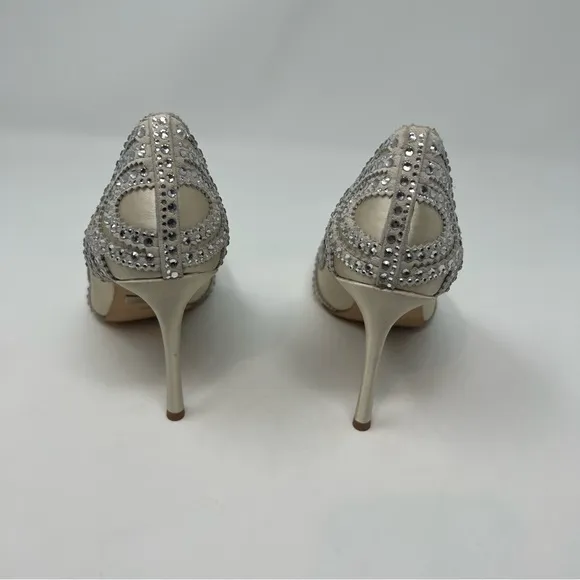 Badgley Mischka Rouge Embellished Closed Toe Pumps Heels Shoes Women 6 1/2 Prom