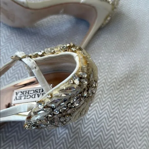 Badgley Mischka Tampa Gold Embellished Women's Heels Size 9