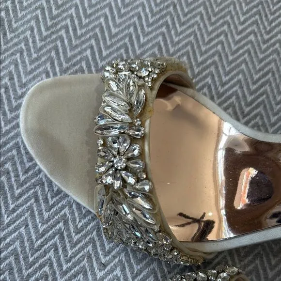 Badgley Mischka Tampa Gold Embellished Women's Heels Size 9