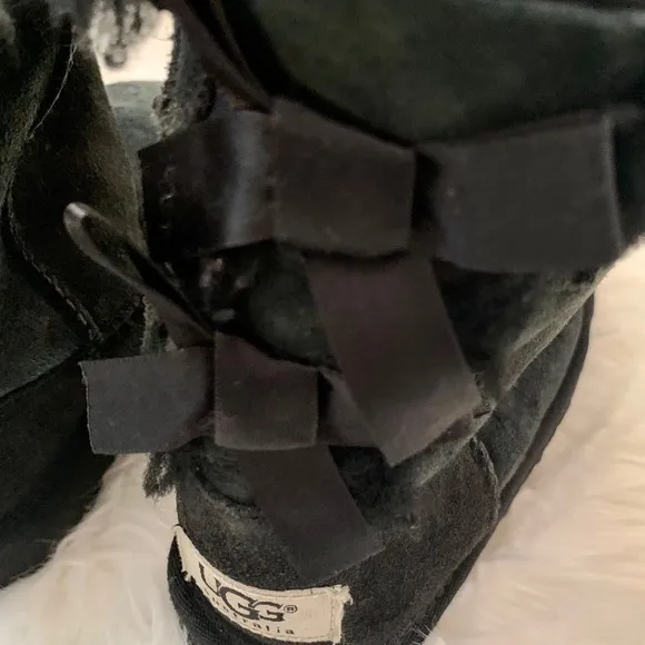 Bailey Bow II Toddler Ugg Boots Size 9 Black