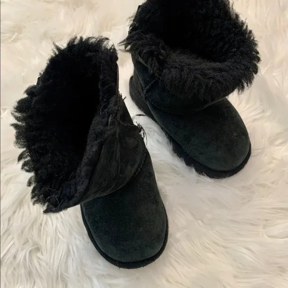 Bailey Bow II Toddler Ugg Boots Size 9 Black