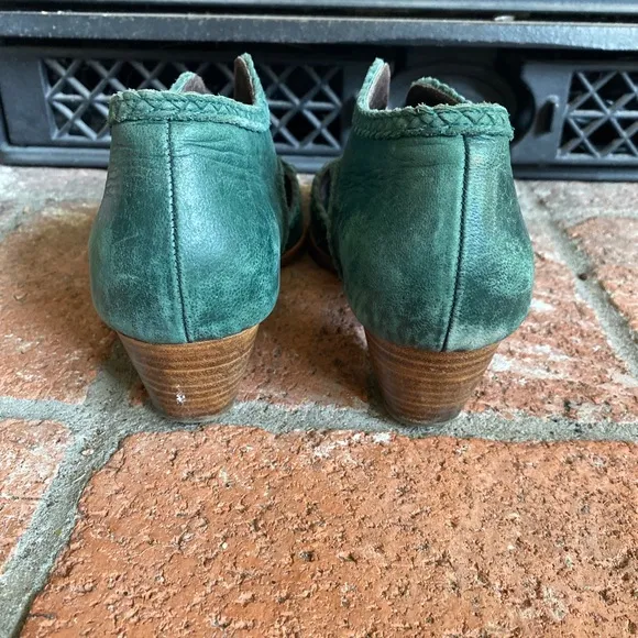 Bali Elf Spirit Walker Booties Green Leather Block Heel BEAUTIFUL!! SZ 8.5