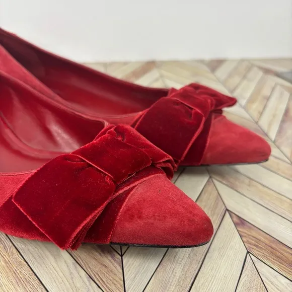 Banana Republic| women’s Ballet flat Elegant bow pointy toe Red suede sz 8.5