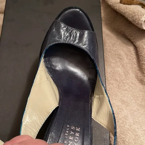BARNEYS NEWYORK - Liana -platform peep toe platforms - size 37 EUR