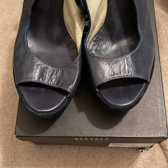 BARNEYS NEWYORK - Liana -platform peep toe platforms - size 37 EUR