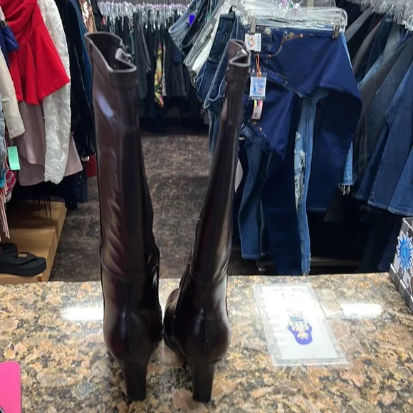 Bass-Venice Size 5 Women's 3&quot; Heel Brown Vinyl 15&quot; Boots