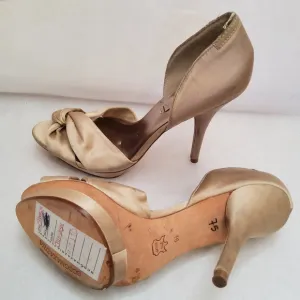 BCBGMaxAzria Peep Toe Pump Leather Sole Heels Shoes Size 9.5