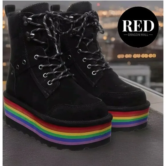 Bearpaw Retro Alicia Rainbow Platform Boots - Women's Size 7 - NEW!!