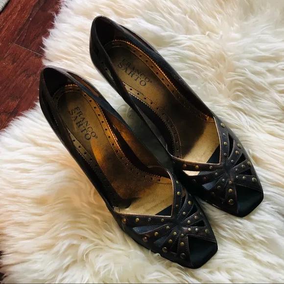 Beautiful Studded Surface Distress Leather Peep toe Wedge Heel Shoes Size 10