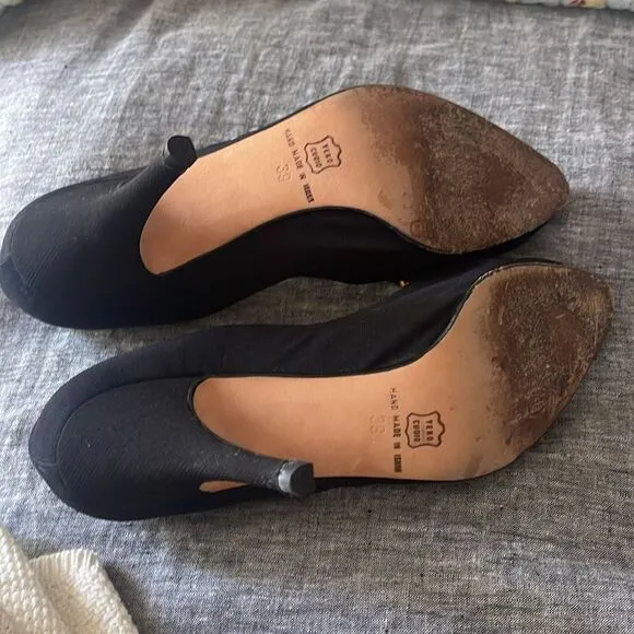 Beautiful vintage 70’s Hand made in Italy black dress shoes from Amedeo Volta.