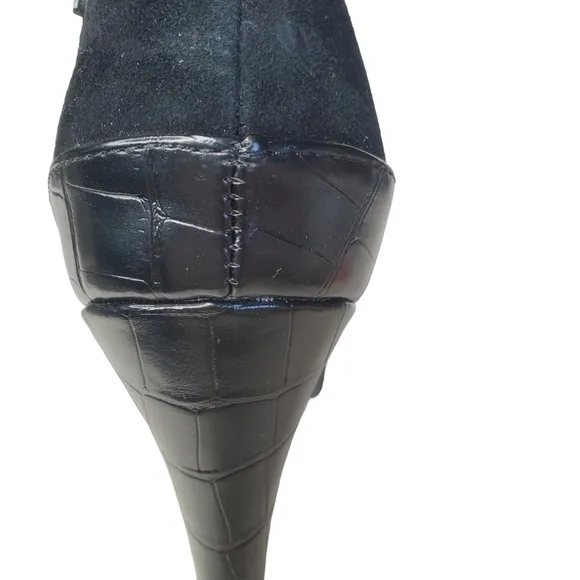 Bella Vita Brennan Bootie, Women's Black Suede Leather Heel Ankle Boots Sz 9