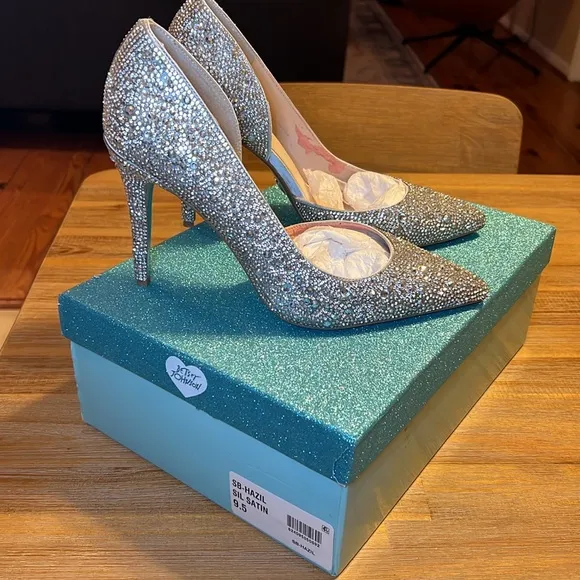 Betsey Johnson Blue Women's Pump, Silver Satin