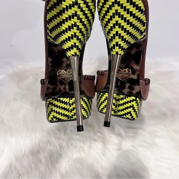 Betsey Johnson Women’s Tricksy Leather Heels Stilettos Yellow Black Platform 8.5