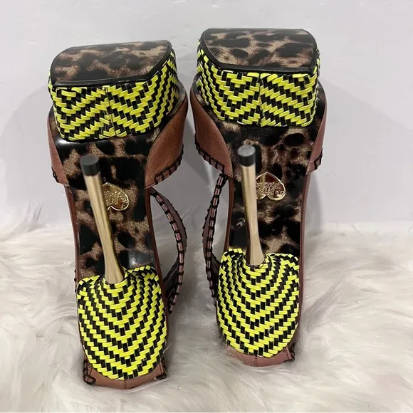 Betsey Johnson Women’s Tricksy Leather Heels Stilettos Yellow Black Platform 8.5