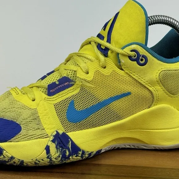 Big Kids Boys Nike Giannis Immortality 2 Yellow Strike Sneakers Shoes Size 5.5 Y