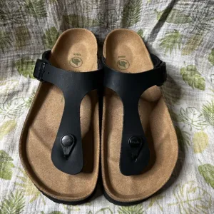 Birkenstock Gizeh Black Platform Sandals