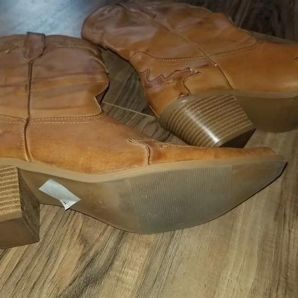 BKE Sole Cowgirl Boots