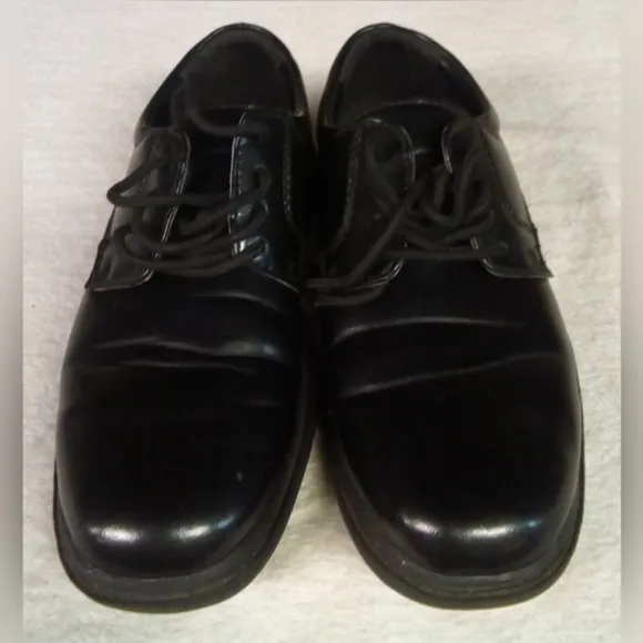 BLACK BOYS DRESS SHOES BY STACY ADAMS SIZE 2 YOUTH