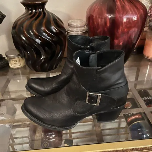 Black durango boots size 9.5