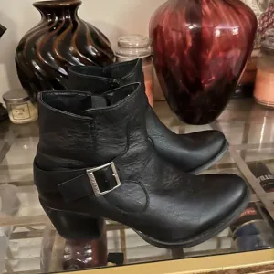 Black durango boots size 9.5