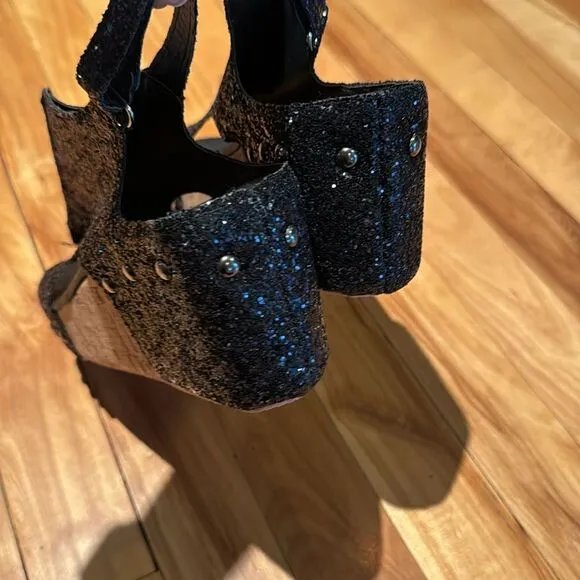 Black glitter sparkle Velcro ankle strap cork platform sandals. NWOT. Size 8