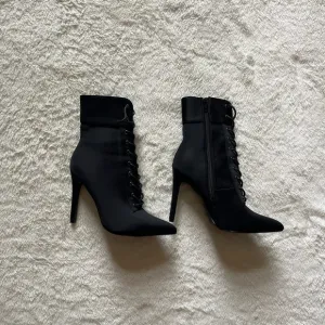 black heel boots