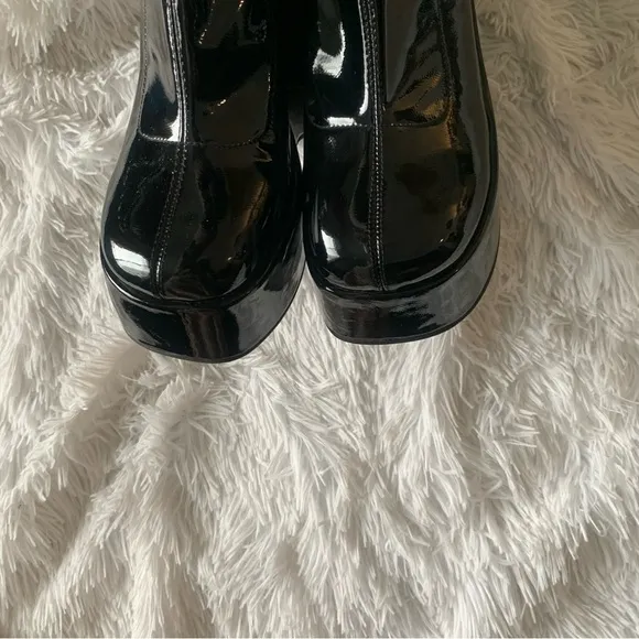 BLACK PLATFORM BOOTS
