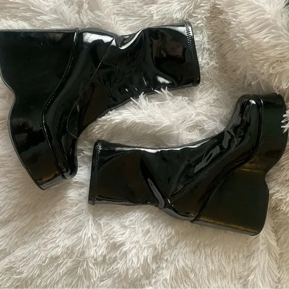 BLACK PLATFORM BOOTS