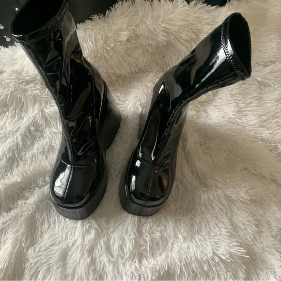 BLACK PLATFORM BOOTS