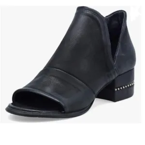 Black V Cut Chunky Heel Round Peep Toe Block Low Heel Studded Zipper Ankle Boots