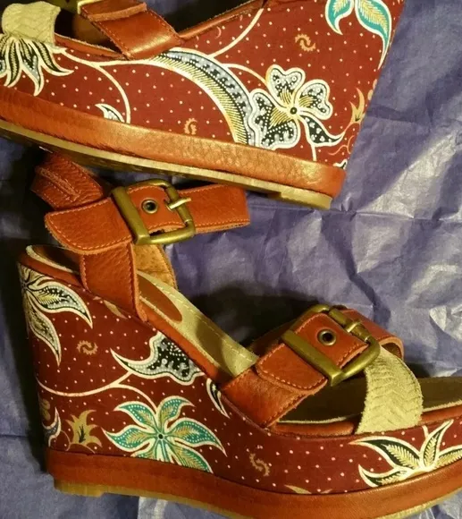 Blackstone Batik wedge Sandals, Color Rust Size 37