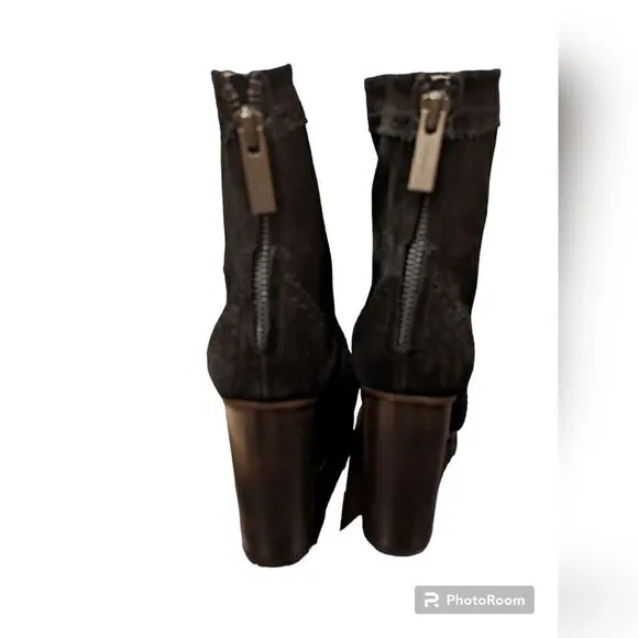 Black suede Oxford boots with block heel