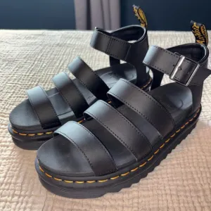 blaire platform sandals