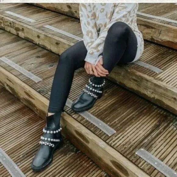 BLOGGER FAVE!!! ZARA Leather Ankle Boots