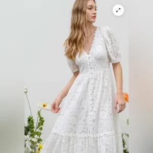 BLU PEPPER Women's Button Down Ivory Lace Midi Dress SIZE SMALL used once only