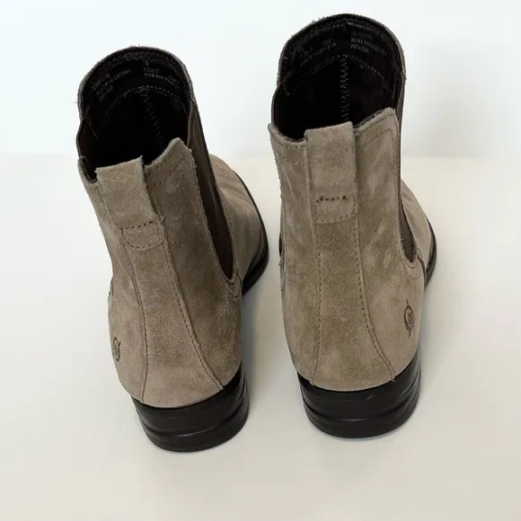 Born Casco Chelsea boots Taupe Suede Ankle Boots Neutral tone booties Size 7
