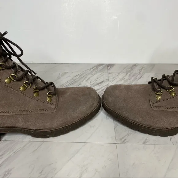 Born Codi Gray Lace Up Boot 11M