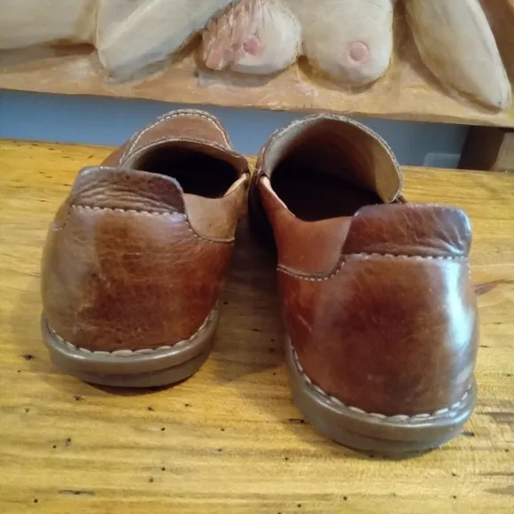 Born Men's Size 10.5 Casual Leather Slip-on Shoes