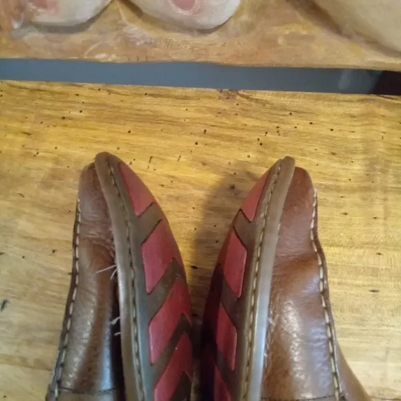 Born Men's Size 10.5 Casual Leather Slip-on Shoes