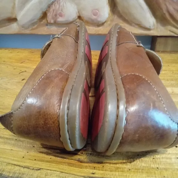 Born Men's Size 10.5 Casual Leather Slip-on Shoes