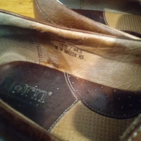 Born Men's Size 10.5 Casual Leather Slip-on Shoes