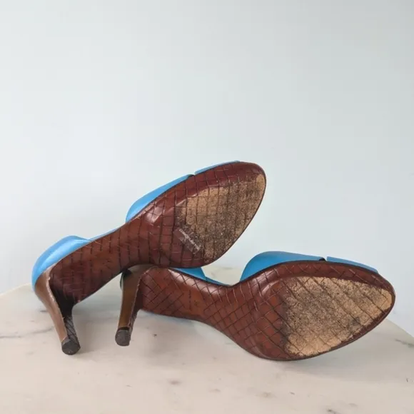 Bottega Veneta Blue Leather Peep Toe Heels