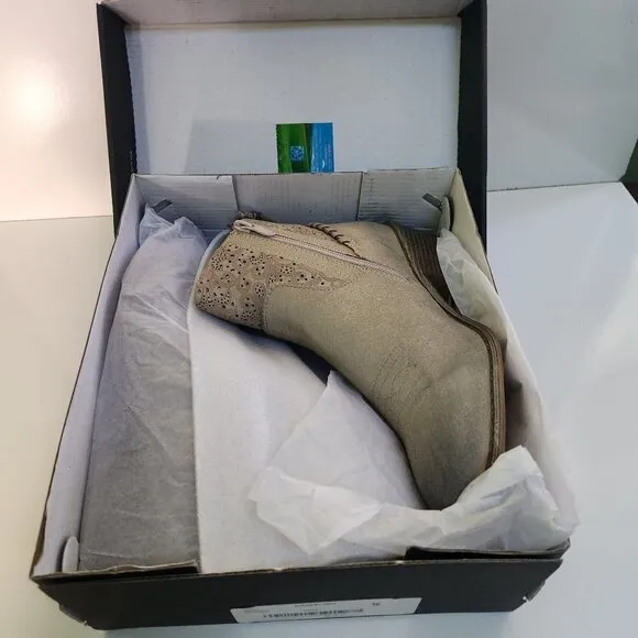 Boutique By Corkys NIB Dazzeling Gold Western Cowgirl Boots Size 10