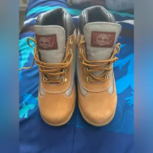 BRAND NEW Boots